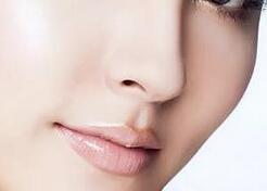 假体隆鼻之后可以同时注射肉毒素进行瘦脸吗?