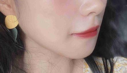 臉型越來(lái)自然了